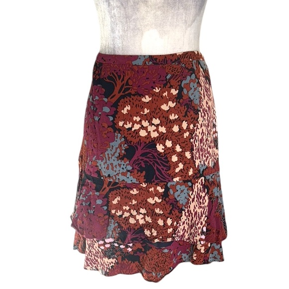 Boden Abstract Floral Print Layered Tiered A-Line Mini Skirt - 12 - Picture 5 of 13